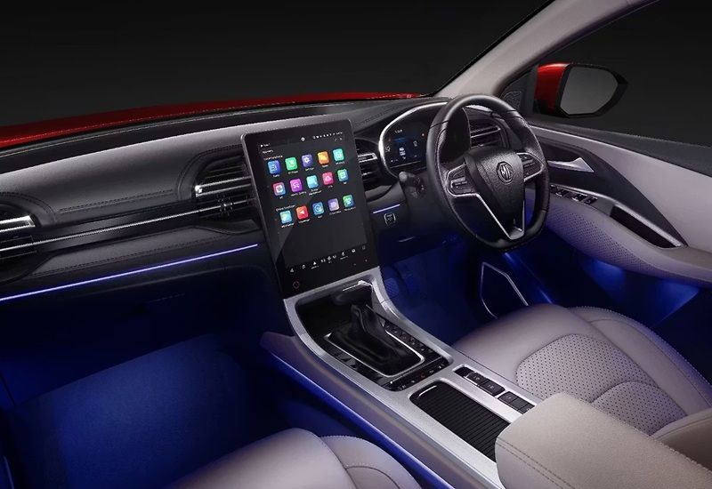MG Hector 2025 Dashboard.jpg